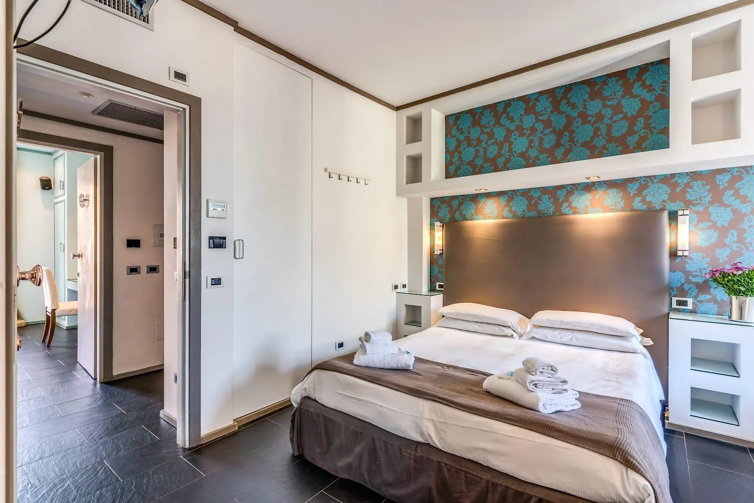 Saint Peter Apartment - Station Roma