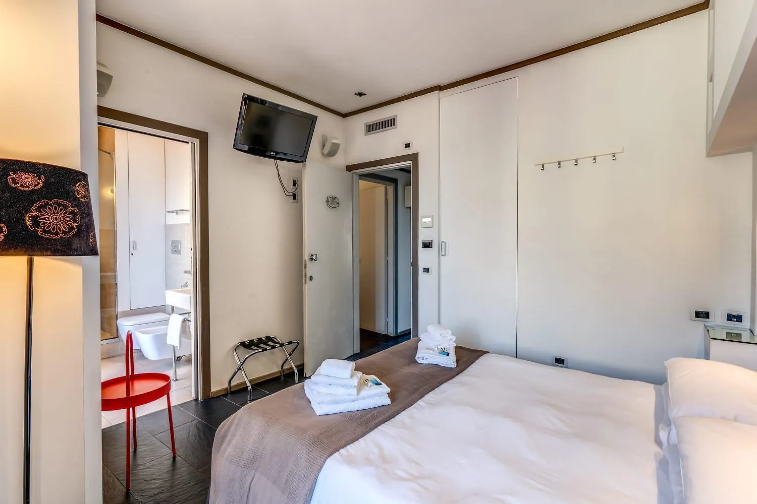 Saint Peter Apartment - Station Roma 0*,  İtalya