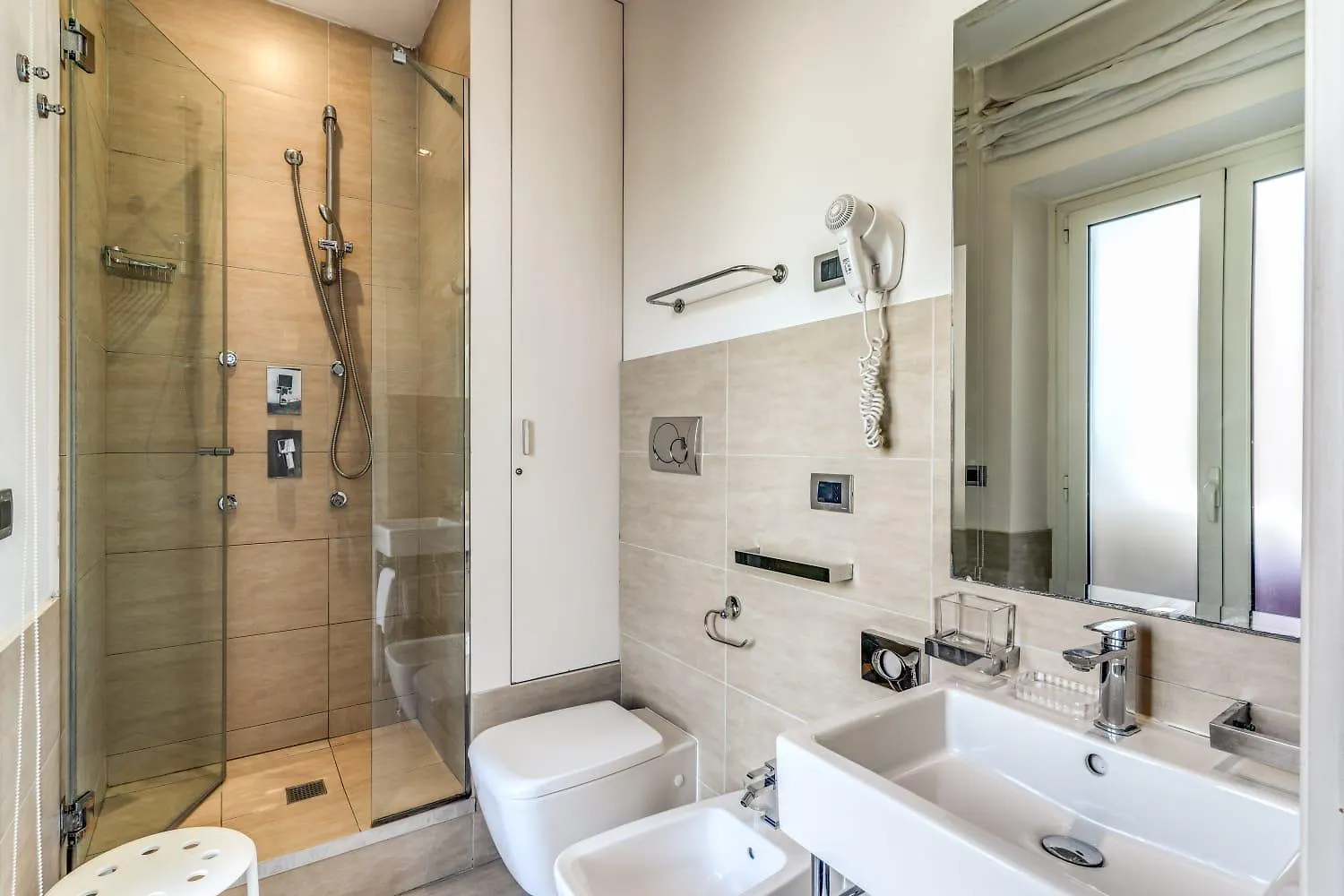 Saint Peter Apartment - Station Roma