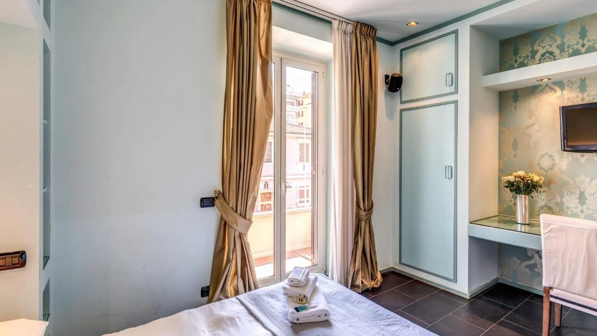 Saint Peter Apartment - Station Roma