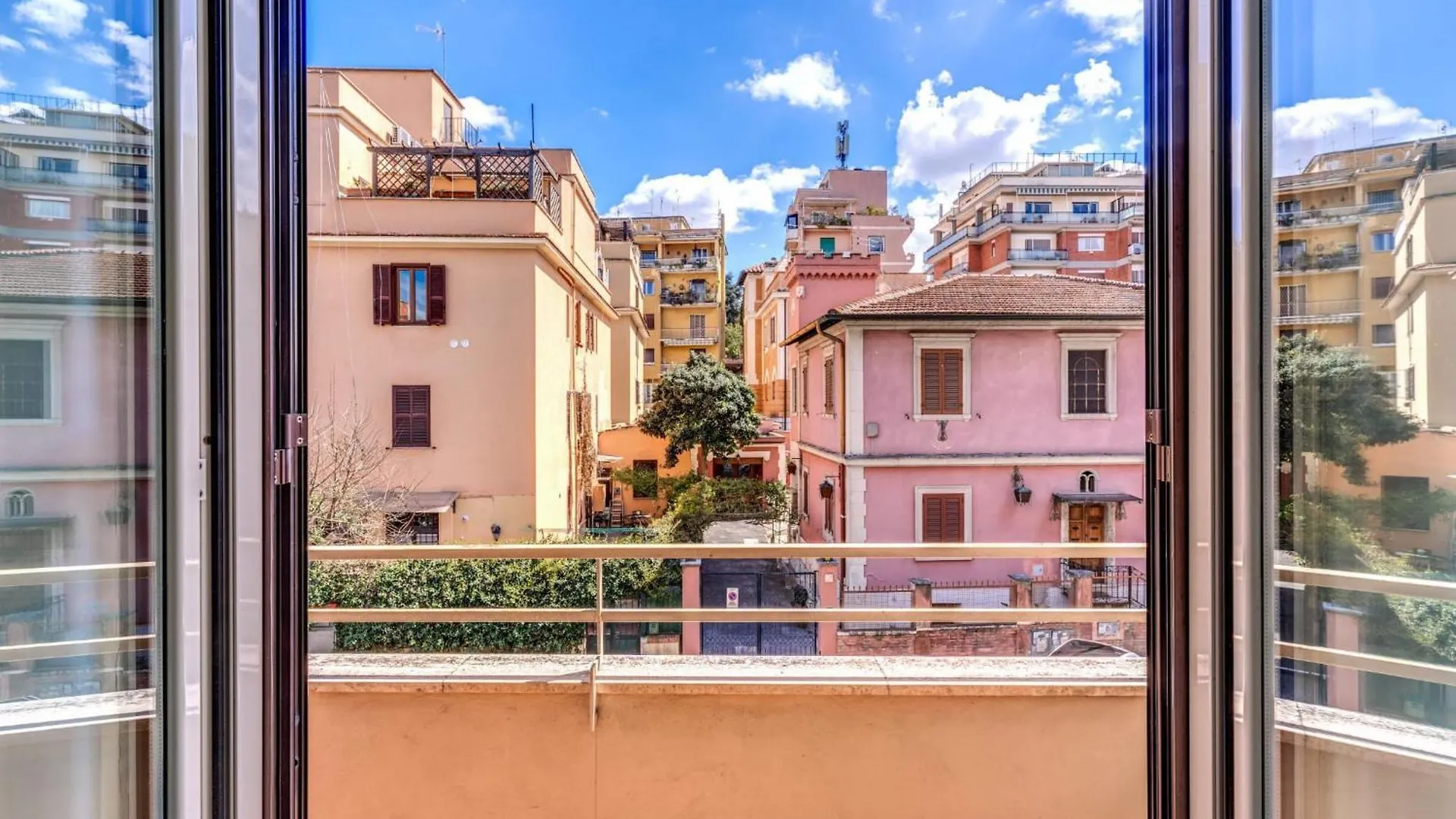 Saint Peter Apartment - Station Roma