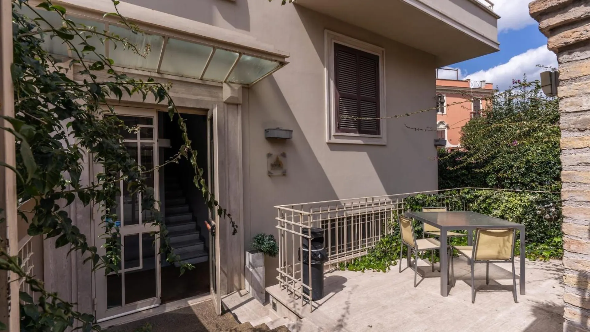 Saint Peter Apartment - Station Roma