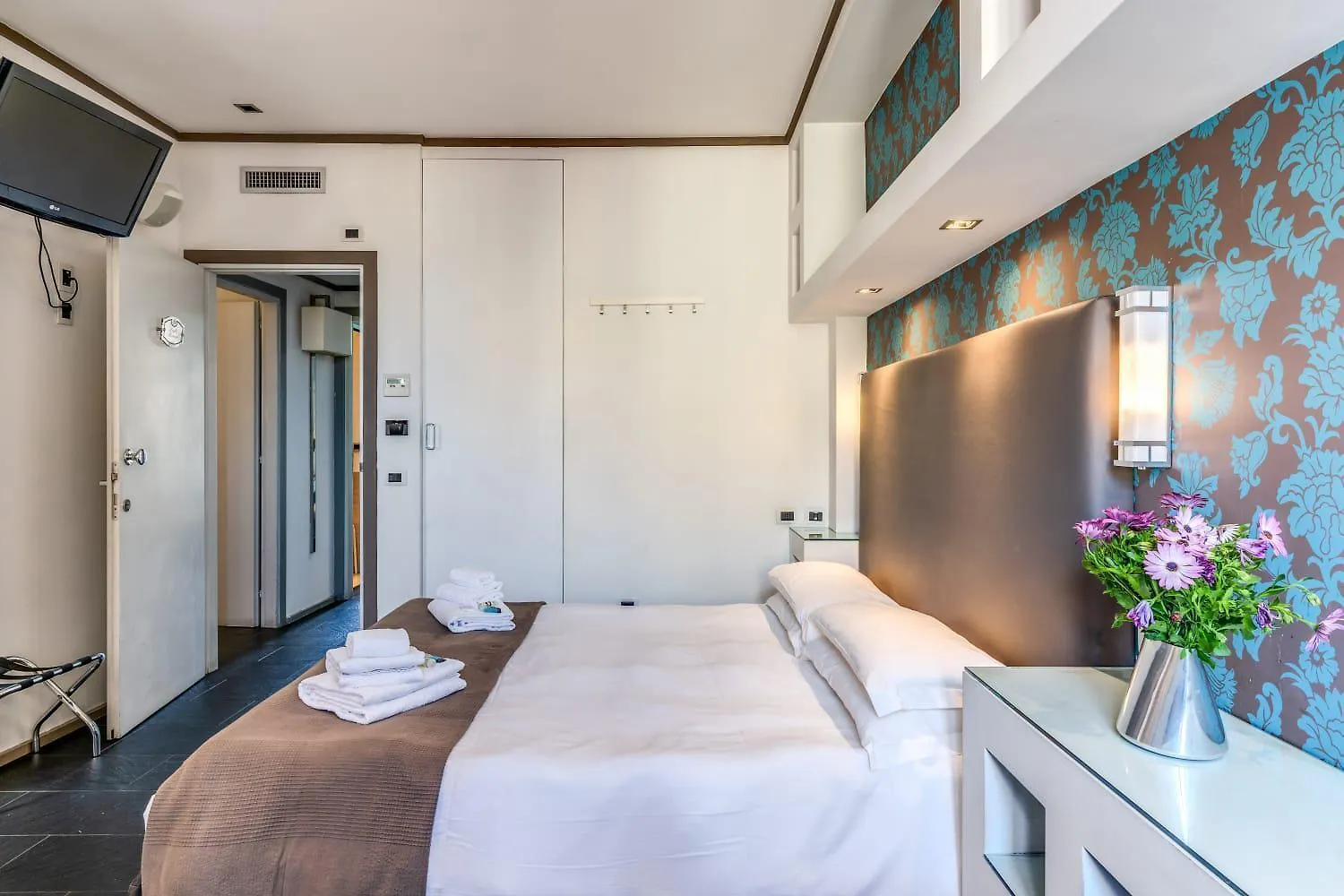 Saint Peter Apartment - Station Rome Italy