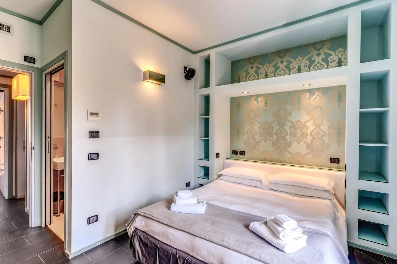 Saint Peter Apartment - Station Rome Italy