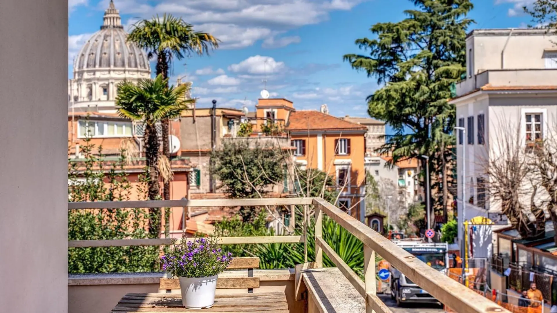 Saint Peter Apartment - Station Rome Italy
