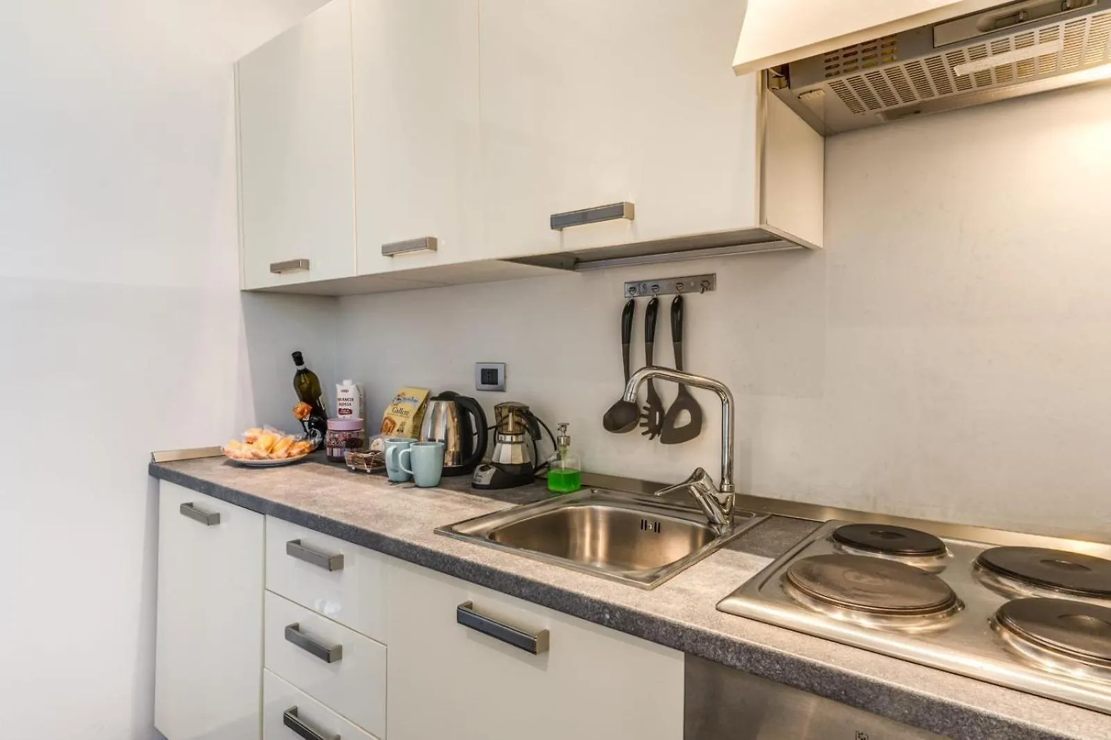 Saint Peter Apartment - Station Rome