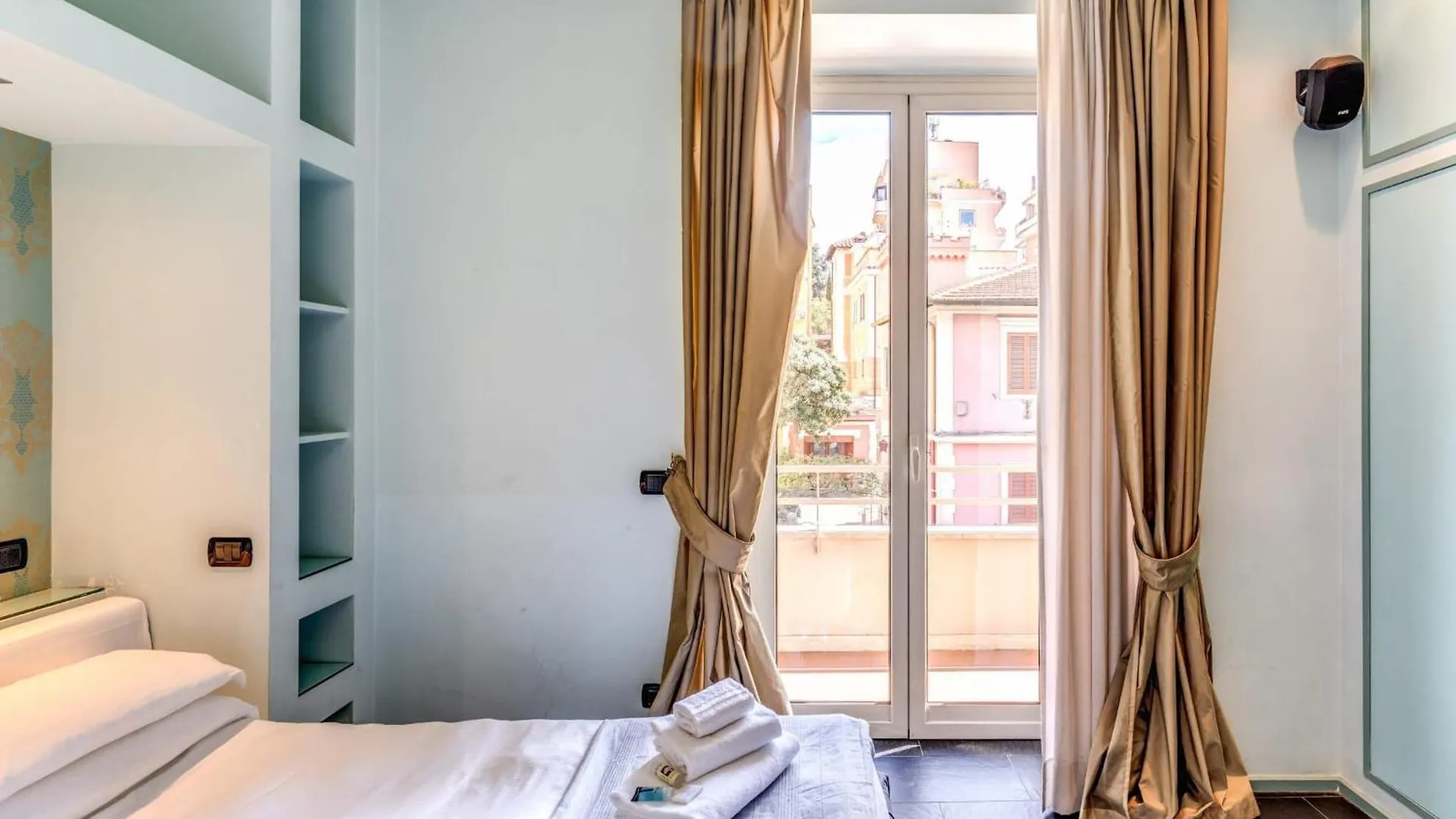 Saint Peter Apartment - Station Rome